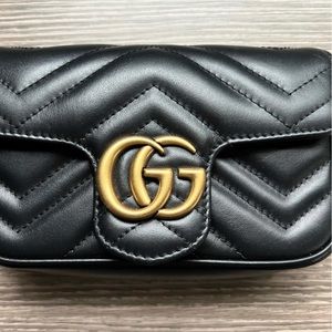 Never worn, Gucci Marmont Mini shoulder bag / cross body.